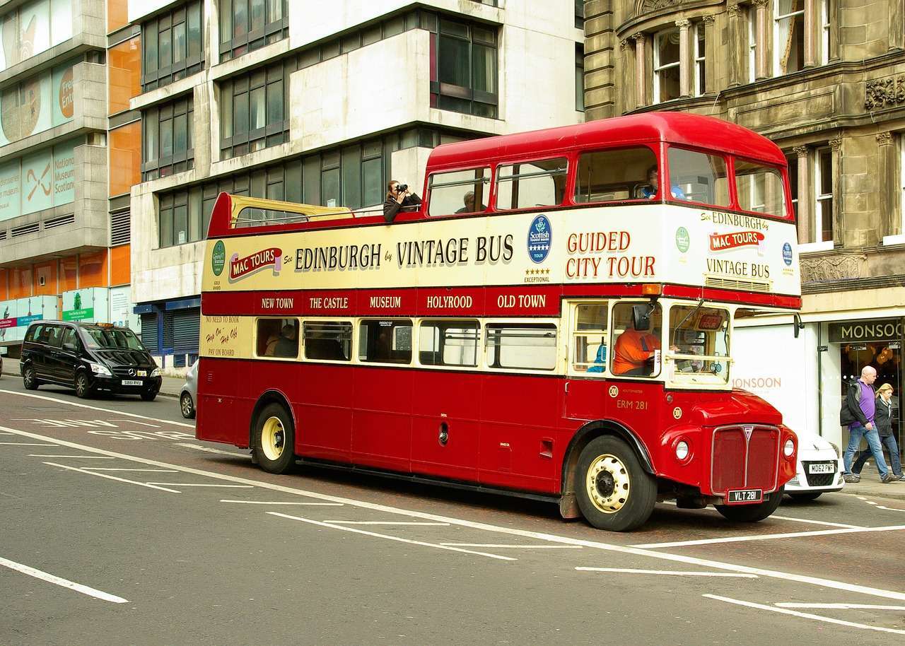 edinburgh bus